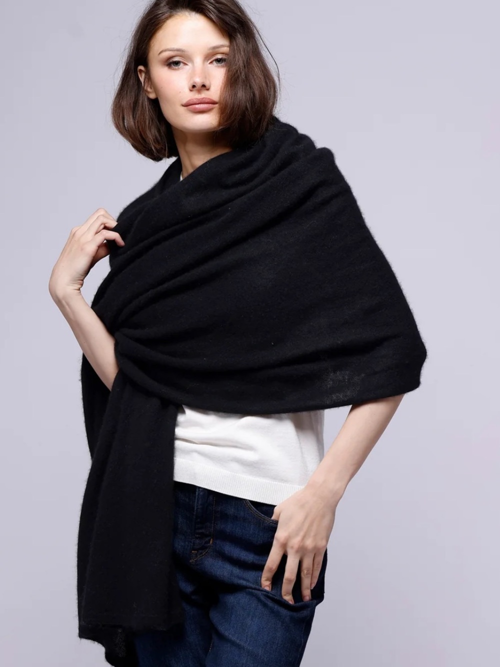 Minnie Rose Black Cashmere shawl